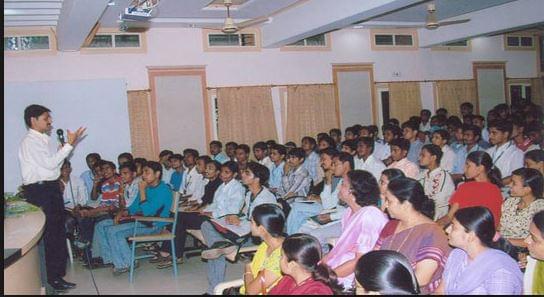 Zulal Bhilajirao Patil College Dhule College Images photo 8